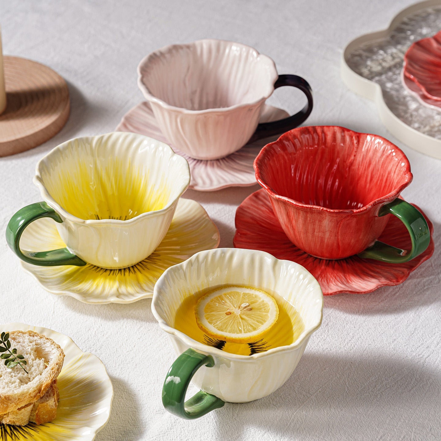 Service à thé avec tasses motifs coquelicots